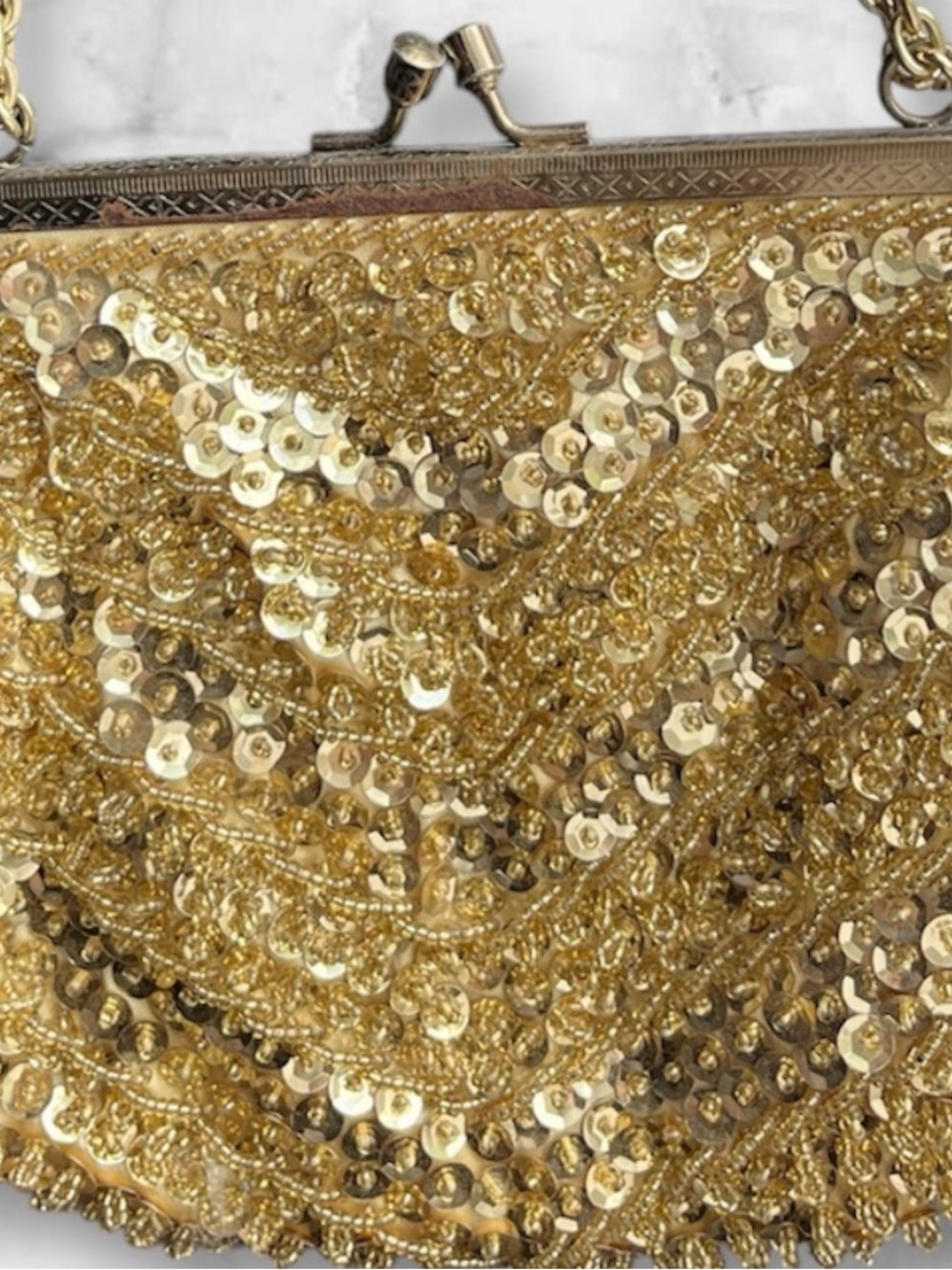 Vintage Gold Sequin Evening Bag Beaded Gold Tone Frame Chain Strap - Picture 8 of 14